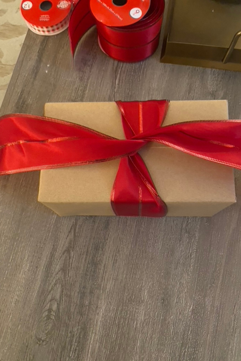 ribbon tie present